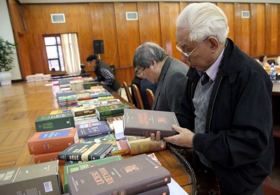 Giai Sach Viet Nam 2016 tang so luong NXB tham gia hinh anh