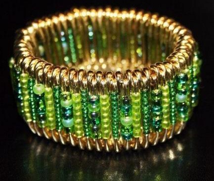 Vong tay ca tinh tu kim bang hinh anh