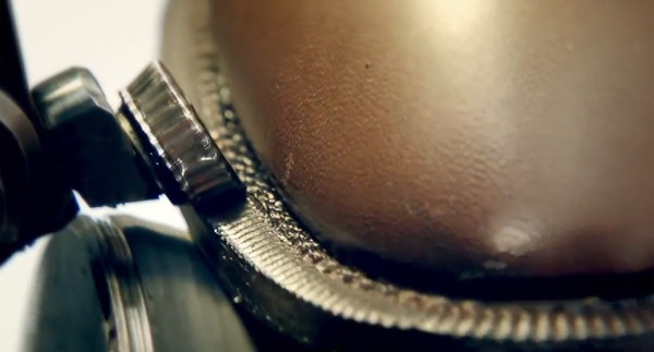 Can canh cong doan lam giay nghin do cua Louis Vuitton hinh anh