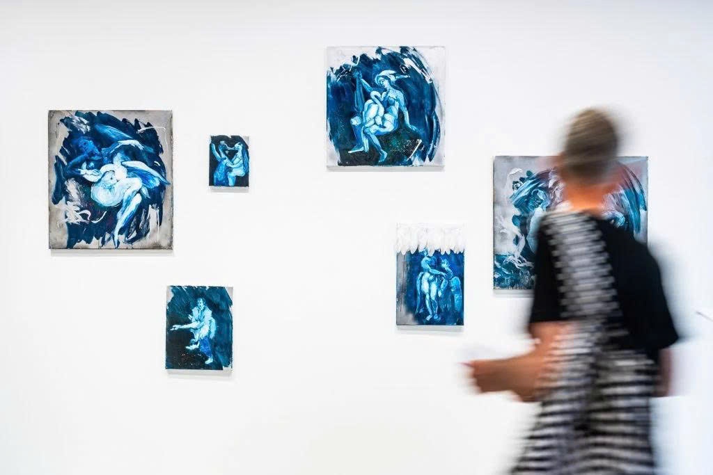 sưu tập nghệ thuật, nhà sưu tập trẻ, art basel 2025, tranh nhung, nghệ thuật đương đại, thị trường nghệ thuật, mua tranh nghệ thuật, nghệ sĩ trẻ, phòng tranh london, hội chợ nghệ thuật ảnh 3 suu tap nghe thuat, nha suu tap tre, art basel 2025, tranh nhung, nghe thuat duong dai, thi truong nghe thuat, mua tranh nghe thuat, nghe si tre, phong tranh london, hoi cho nghe thuat anh 3