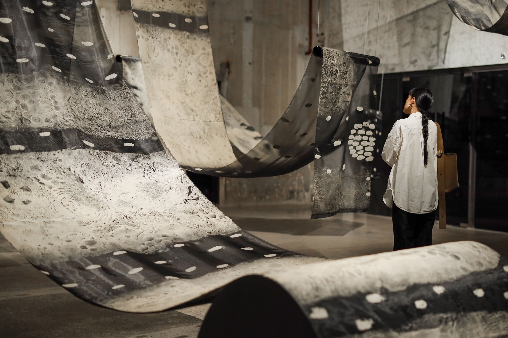 Ngoi nha hit tho anh sang trong trien lam moi cua Ngo Dinh Bao Chau hinh anh