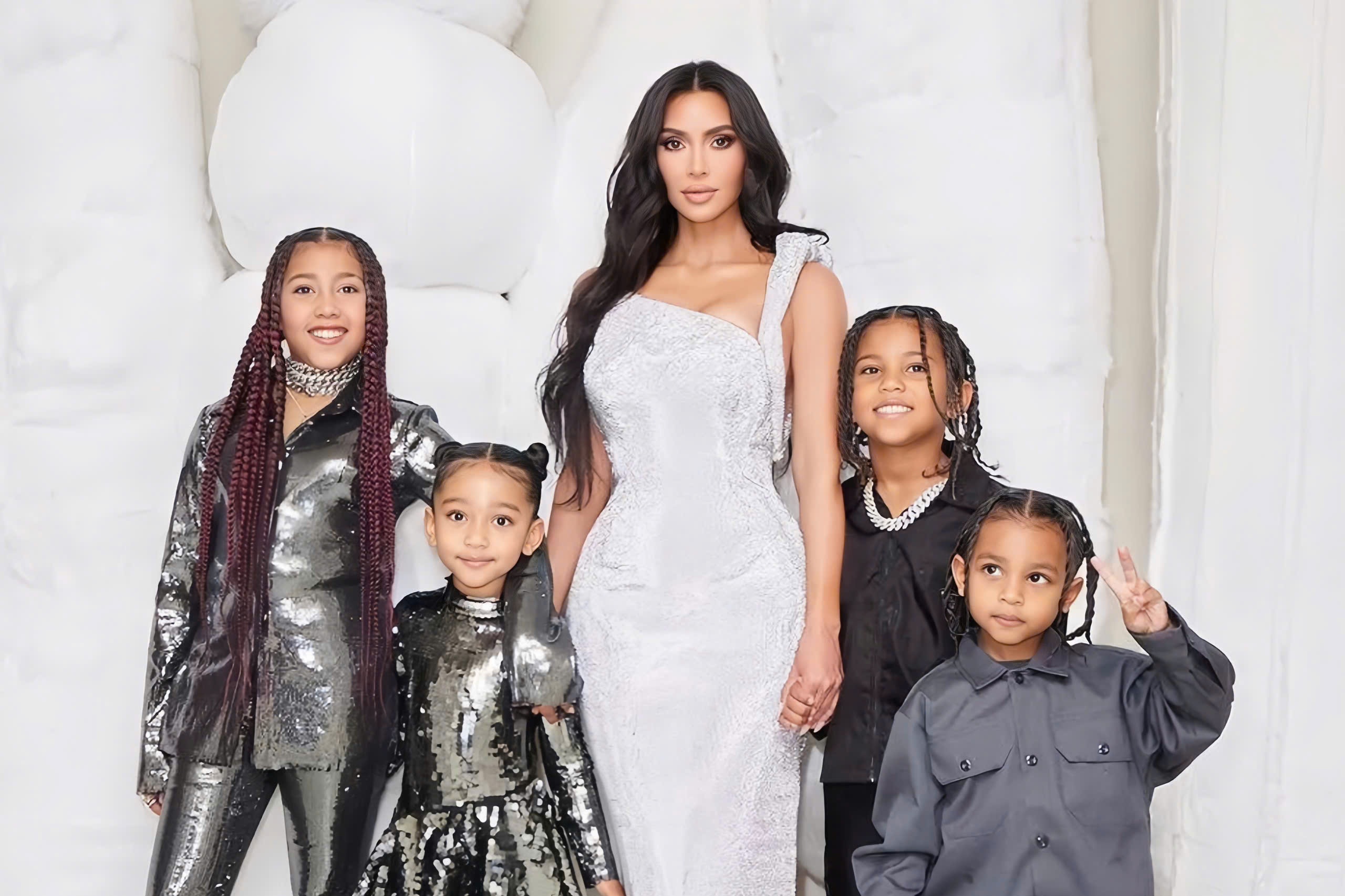 Dong con tro thanh bieu tuong xa xi moi hinh anh