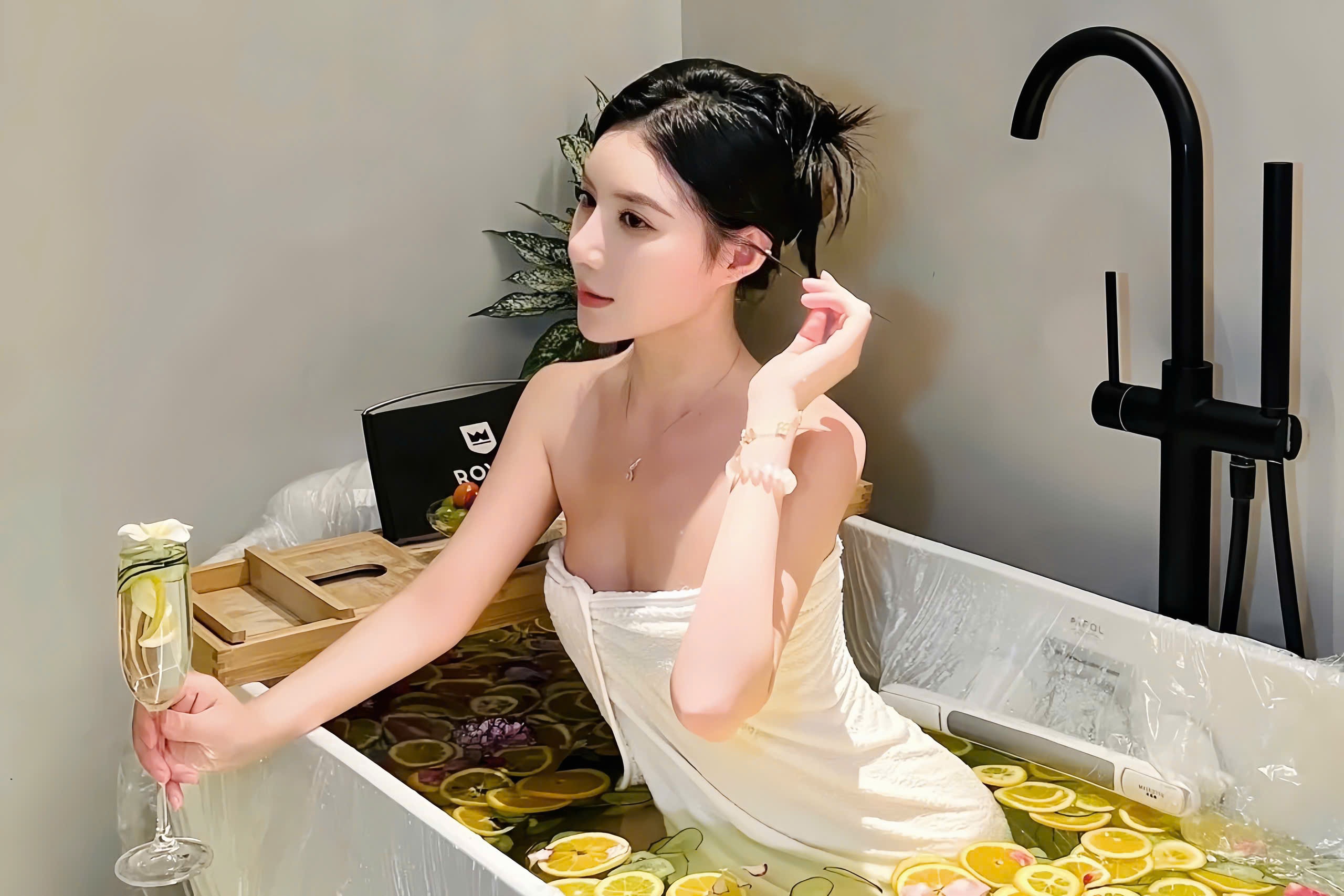 Gioi tre chi hang tram USD chi de 'tam' hinh anh