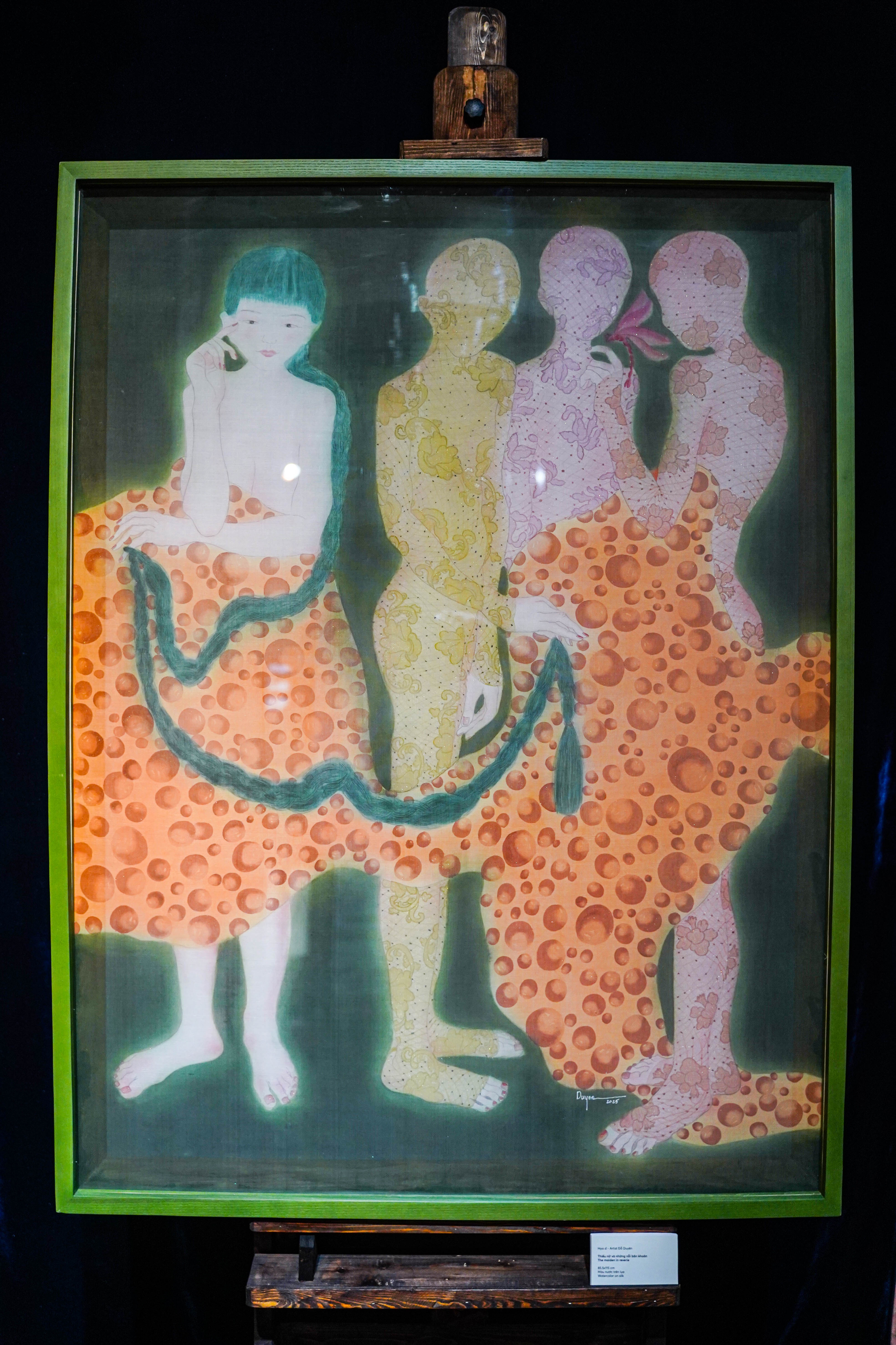 triển lãm tranh lụa,  lụa Việt, nghệ thuật lụa đương đại,  tranh lụa truyền thống,  biệt thự Pháp cổ,  Hàng Bài,  mỹ thuật Việt Nam ảnh 3 trien lam tranh lua,  lua Viet, nghe thuat lua duong dai,  tranh lua truyen thong,  biet thu Phap co,  Hang Bai,  my thuat Viet Nam anh 3