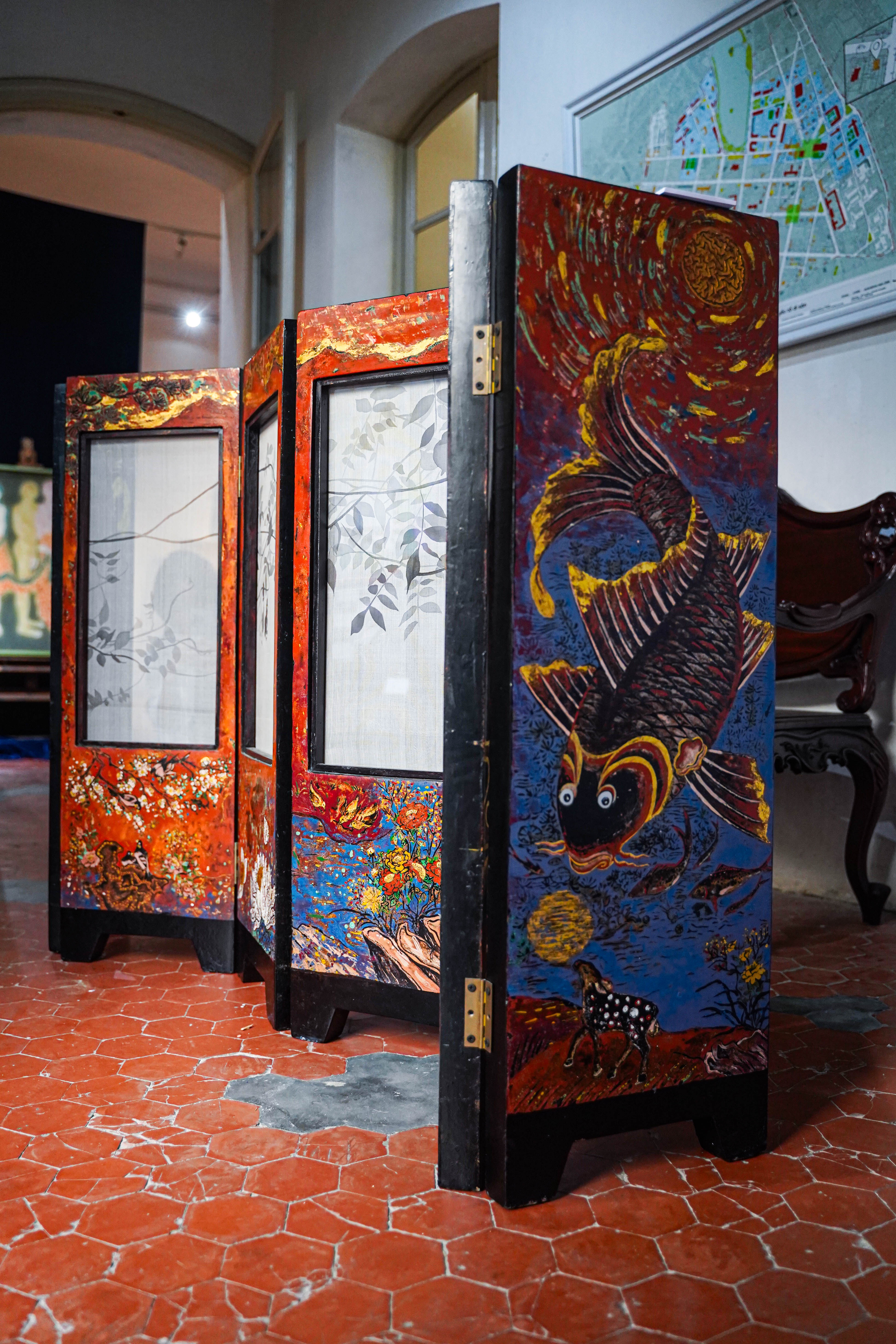 triển lãm tranh lụa,  lụa Việt, nghệ thuật lụa đương đại,  tranh lụa truyền thống,  biệt thự Pháp cổ,  Hàng Bài,  mỹ thuật Việt Nam ảnh 7 trien lam tranh lua,  lua Viet, nghe thuat lua duong dai,  tranh lua truyen thong,  biet thu Phap co,  Hang Bai,  my thuat Viet Nam anh 7