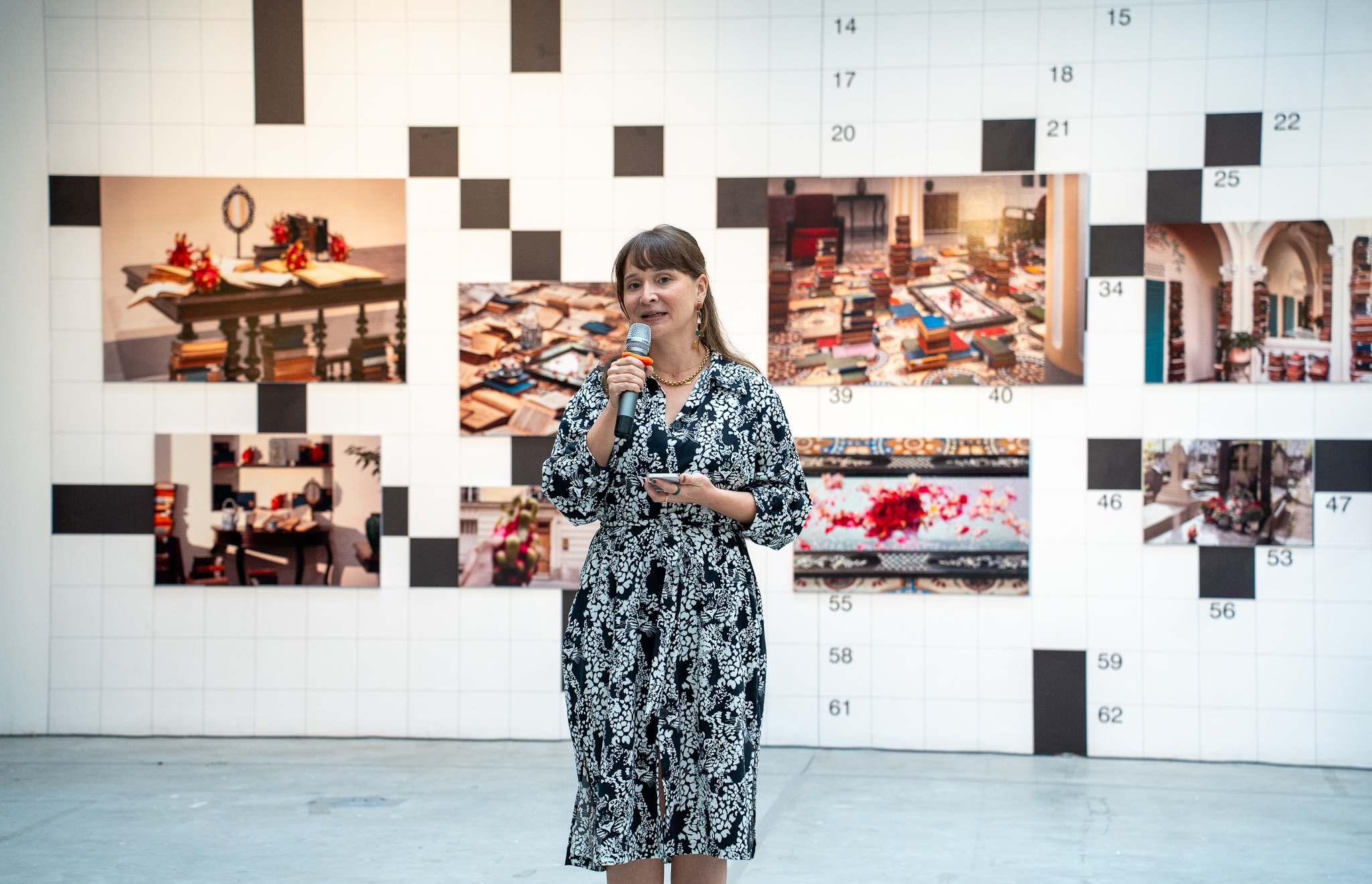 Biennale Photo Hanoi, triển lãm Miền Trập, triển lãm Lưu Trữ, ký ức nhiếp ảnh, nghệ thuật đương đại, Photo Hanoi 25 ảnh 14 Biennale Photo Hanoi, trien lam Mien Trap, trien lam Luu Tru, ky uc nhiep anh, nghe thuat duong dai, Photo Hanoi 25 anh 14