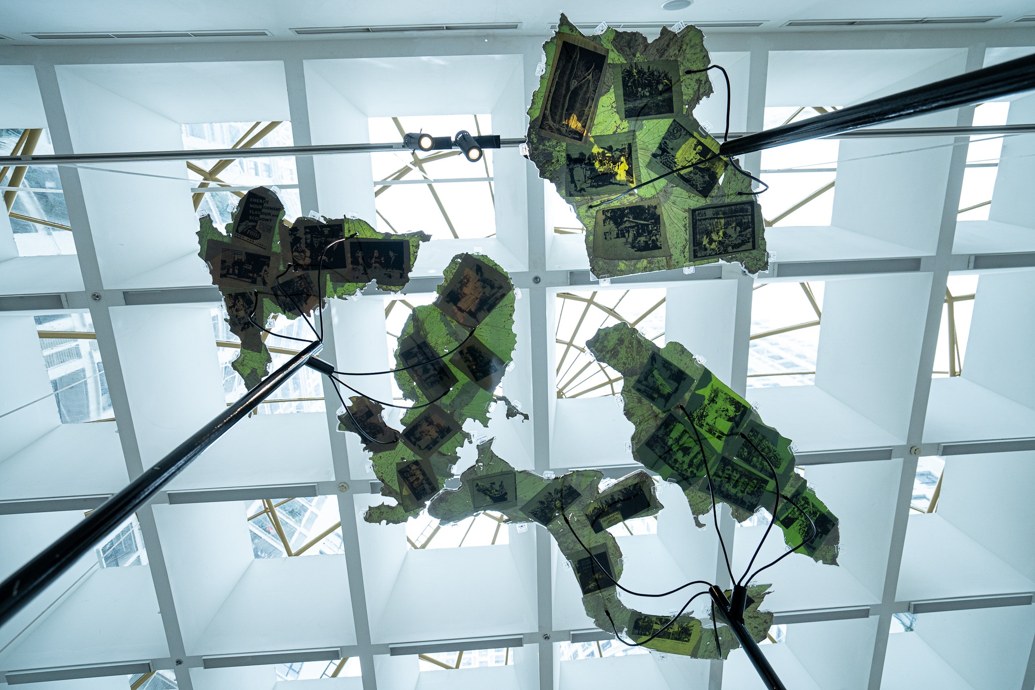 Biennale Photo Hanoi, triển lãm Miền Trập, triển lãm Lưu Trữ, ký ức nhiếp ảnh, nghệ thuật đương đại, Photo Hanoi 25 ảnh 11 Biennale Photo Hanoi, trien lam Mien Trap, trien lam Luu Tru, ky uc nhiep anh, nghe thuat duong dai, Photo Hanoi 25 anh 11