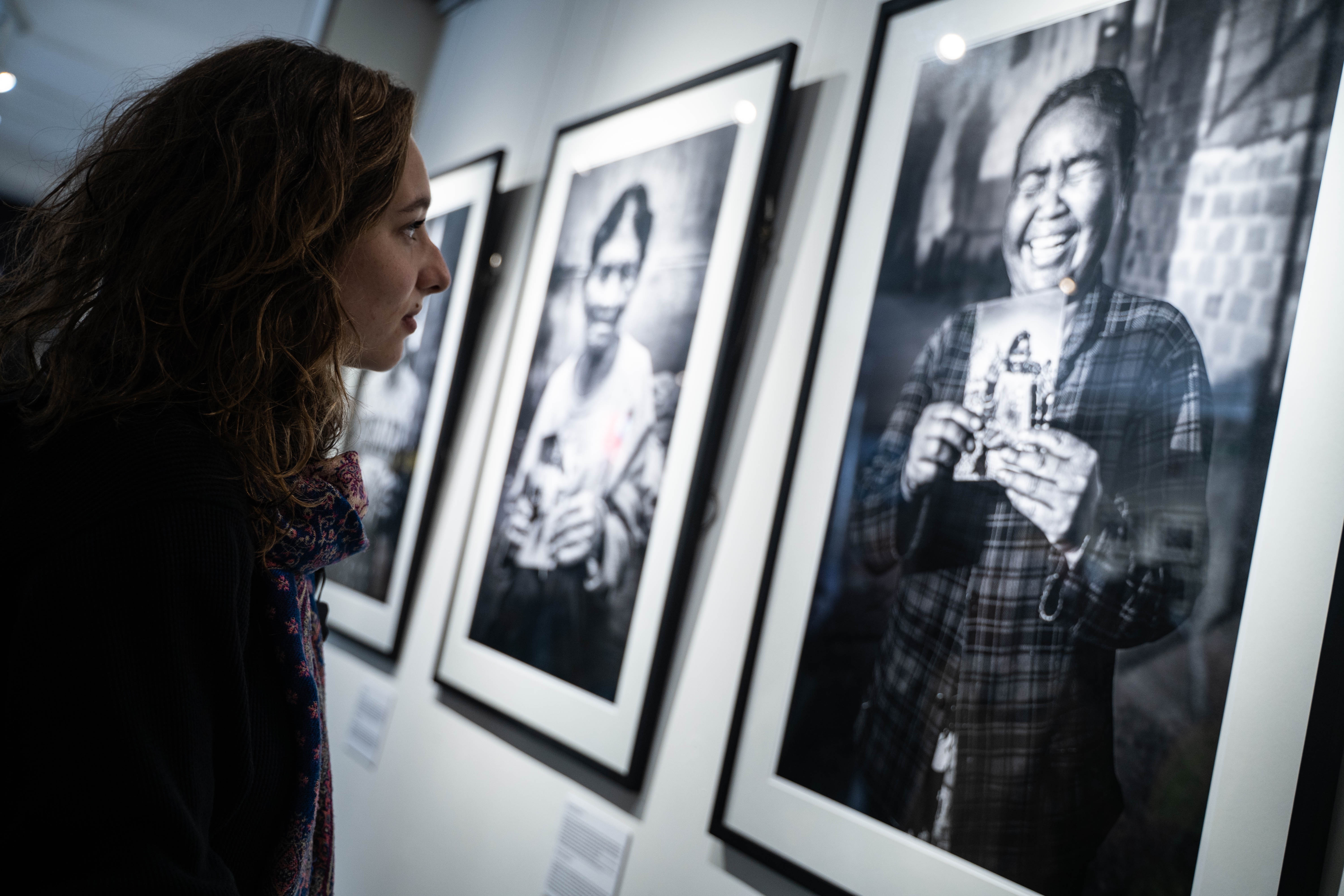 Nhin lai Viet nam sau 30 nam qua ong kinh phong vien My hinh anh