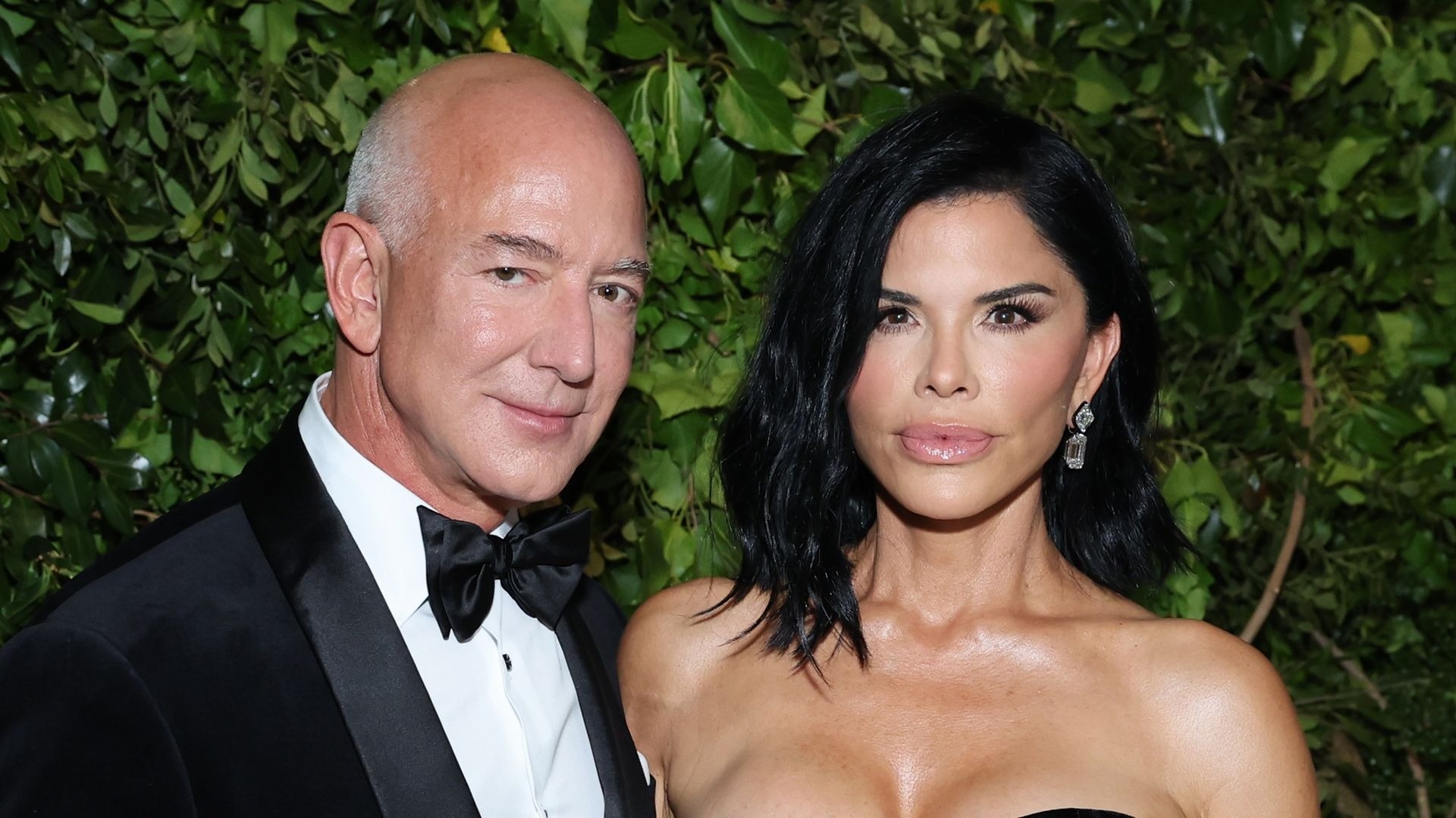 Jeff Bezos rot tien tai tro Met Gala 2026 hinh anh