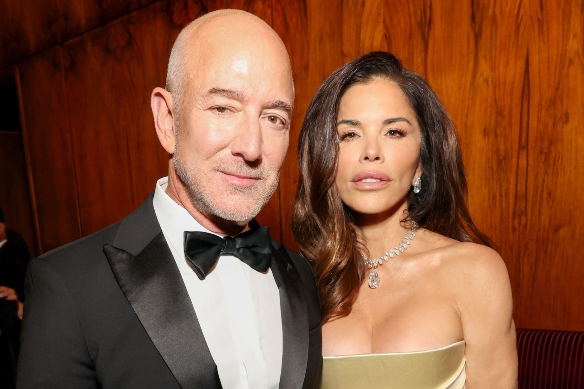 Tham vong that su cua Jeff Bezos o Met Gala 2026 hinh anh