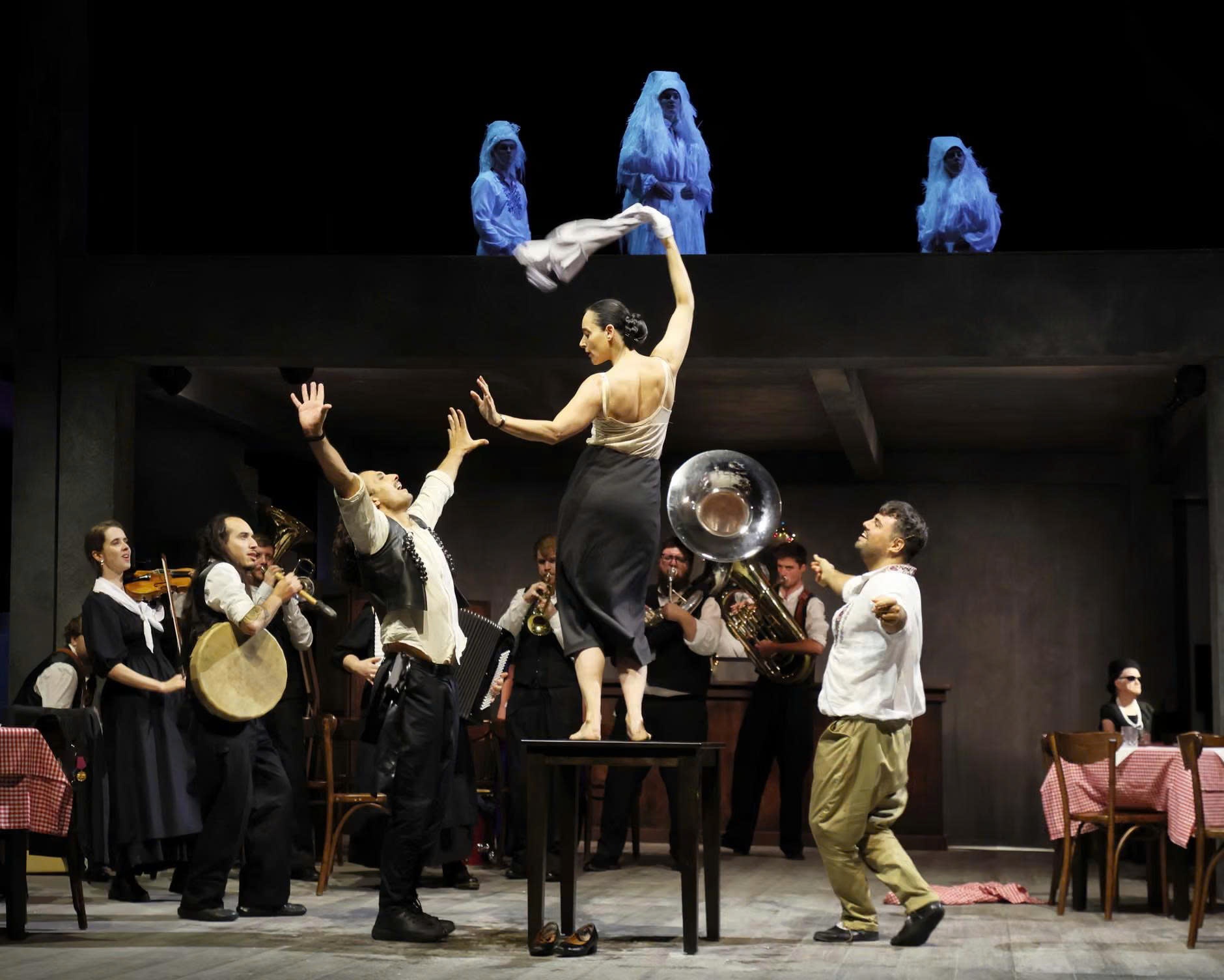 nghe thuat,  2025,  cong nghe,  qua khu anh 7