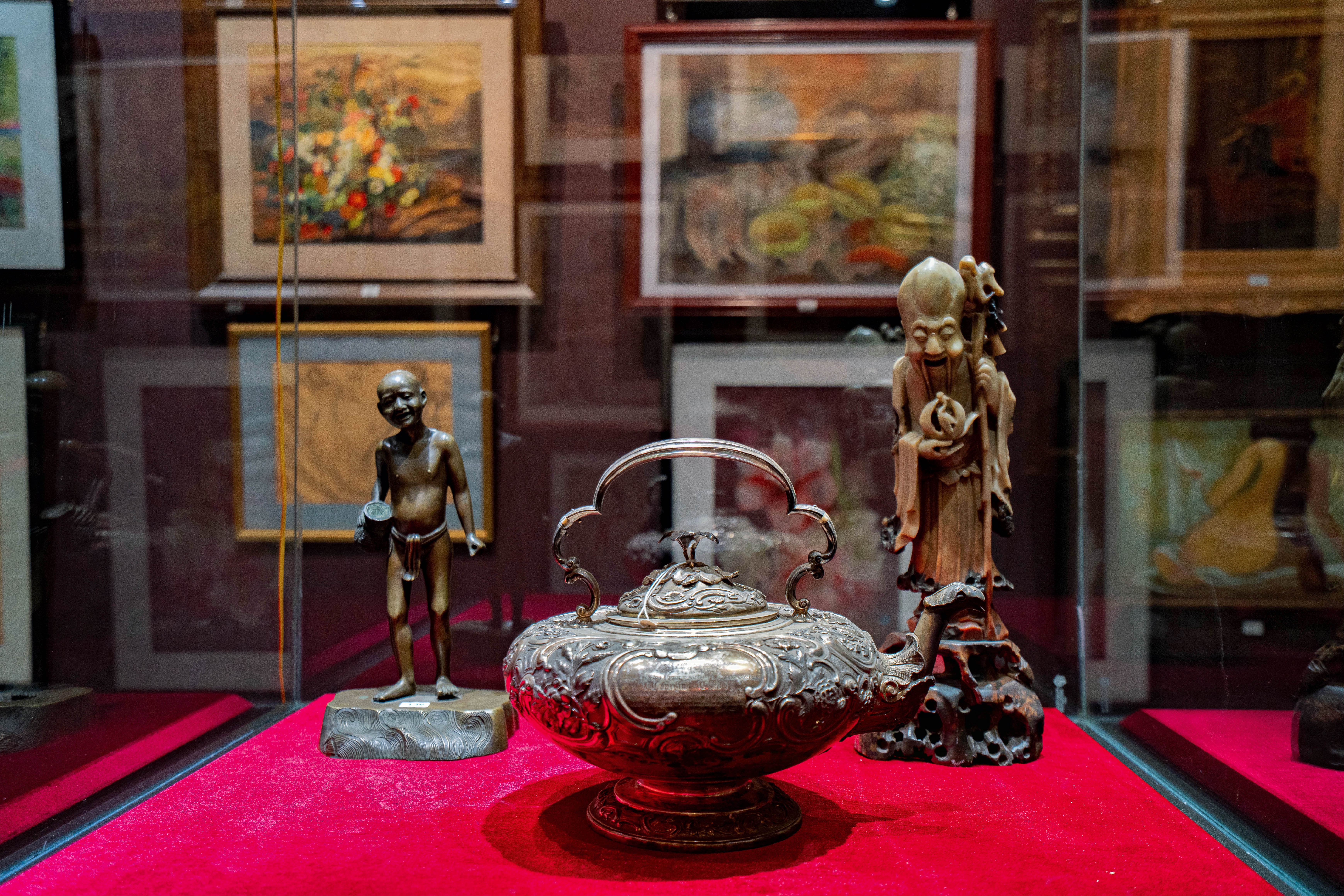 300 tac pham,  trien lam,  my thuat Viet Nam,  100 nam,  tranh nghi tam anh 11