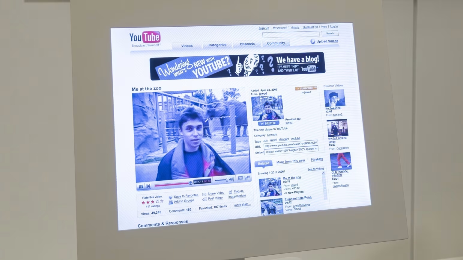 Video dau tien cua YouTube vao bao tang hinh anh