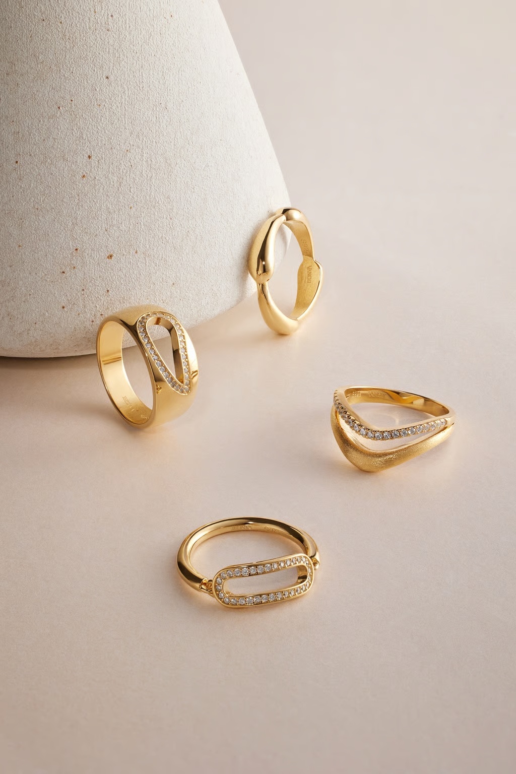 trang suc,  xa xi,  toi gian,  tinh gon anh 2