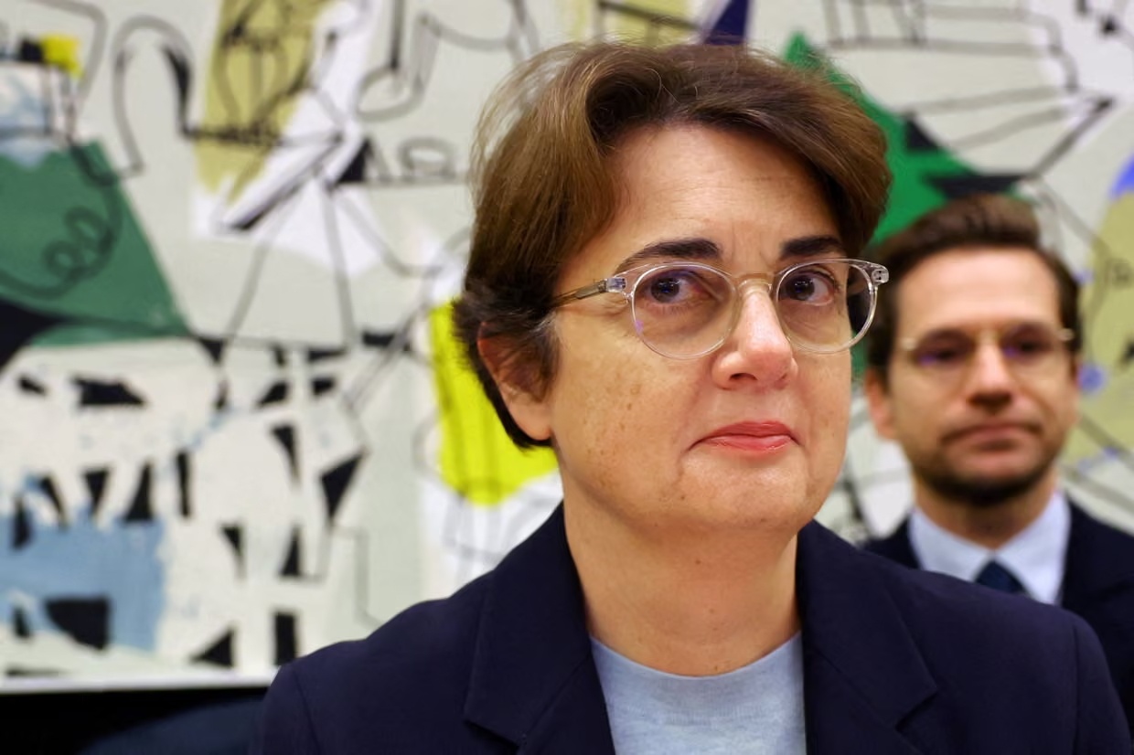 louvre,  qua tai,  khung hoang,  bao tang anh 1