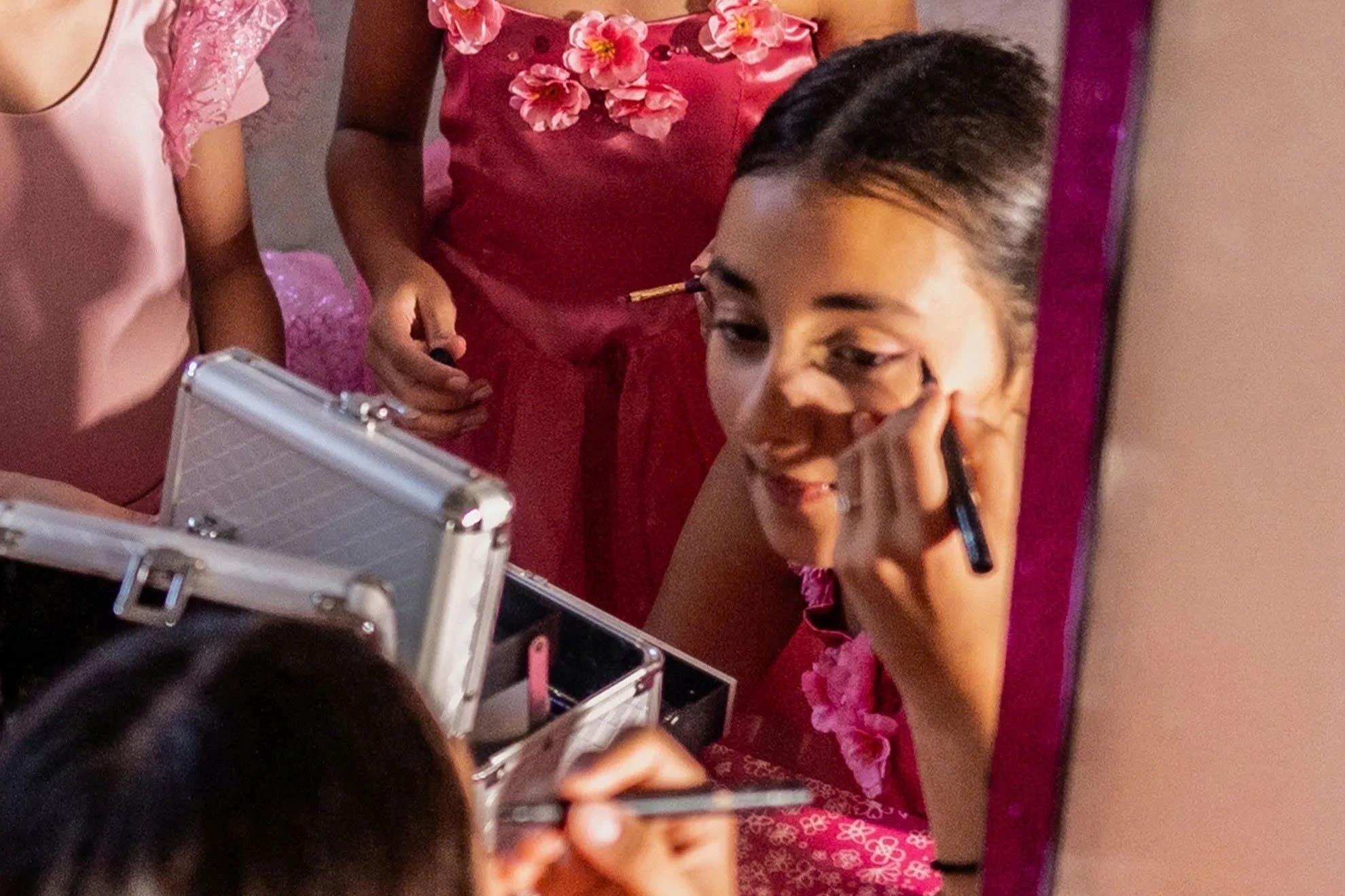 LVMH bi dieu tra lien quan den tre em hinh anh