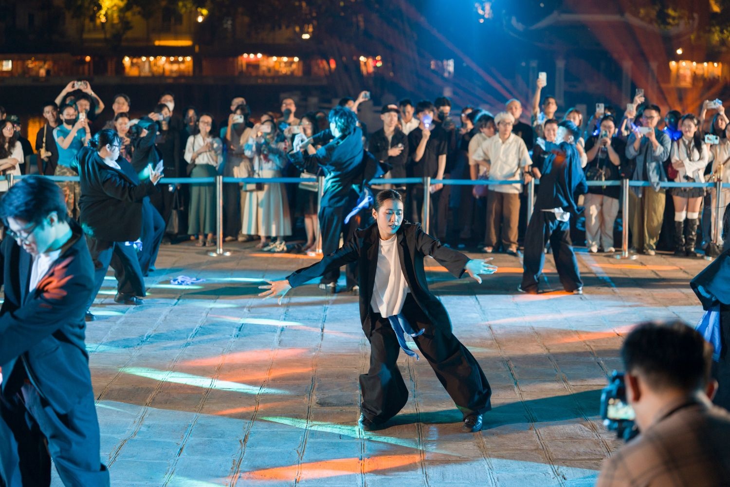 nuoc,  khi hau,  vu dao,  gio anh 1