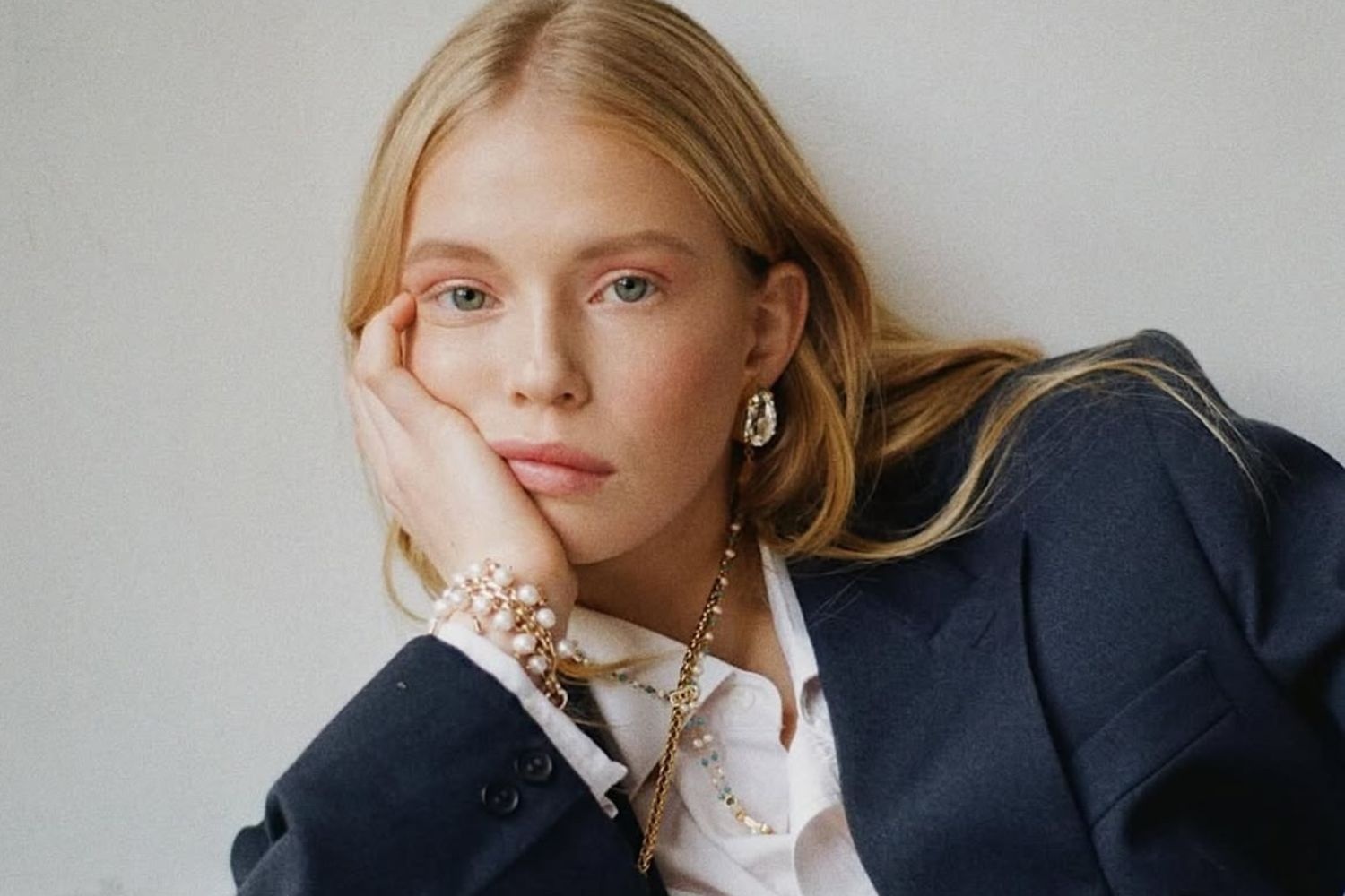 Nen deo vang trang hay vang hong hang ngay? hinh anh