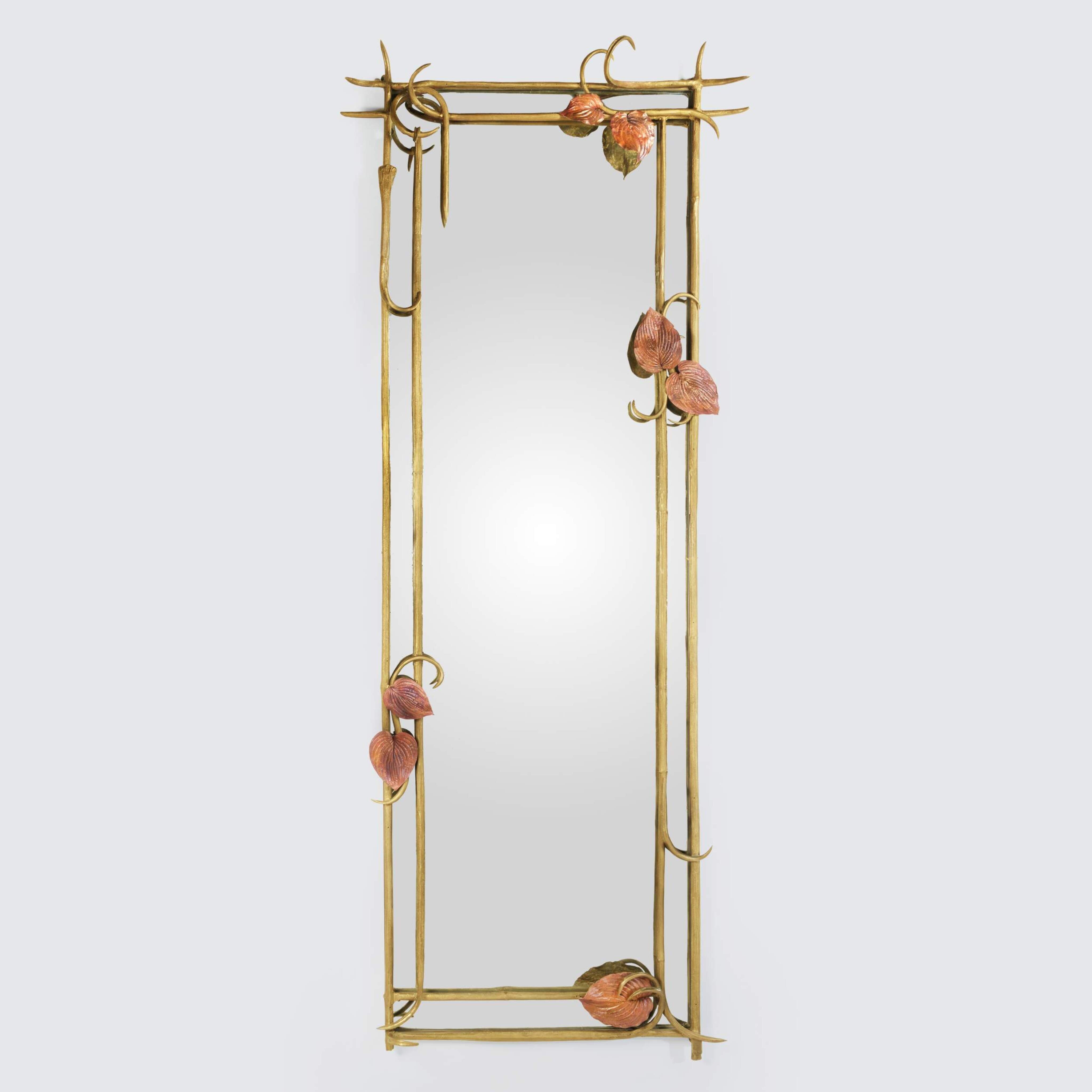 Yves Saint Laurent,  guong,  dau gia anh 4