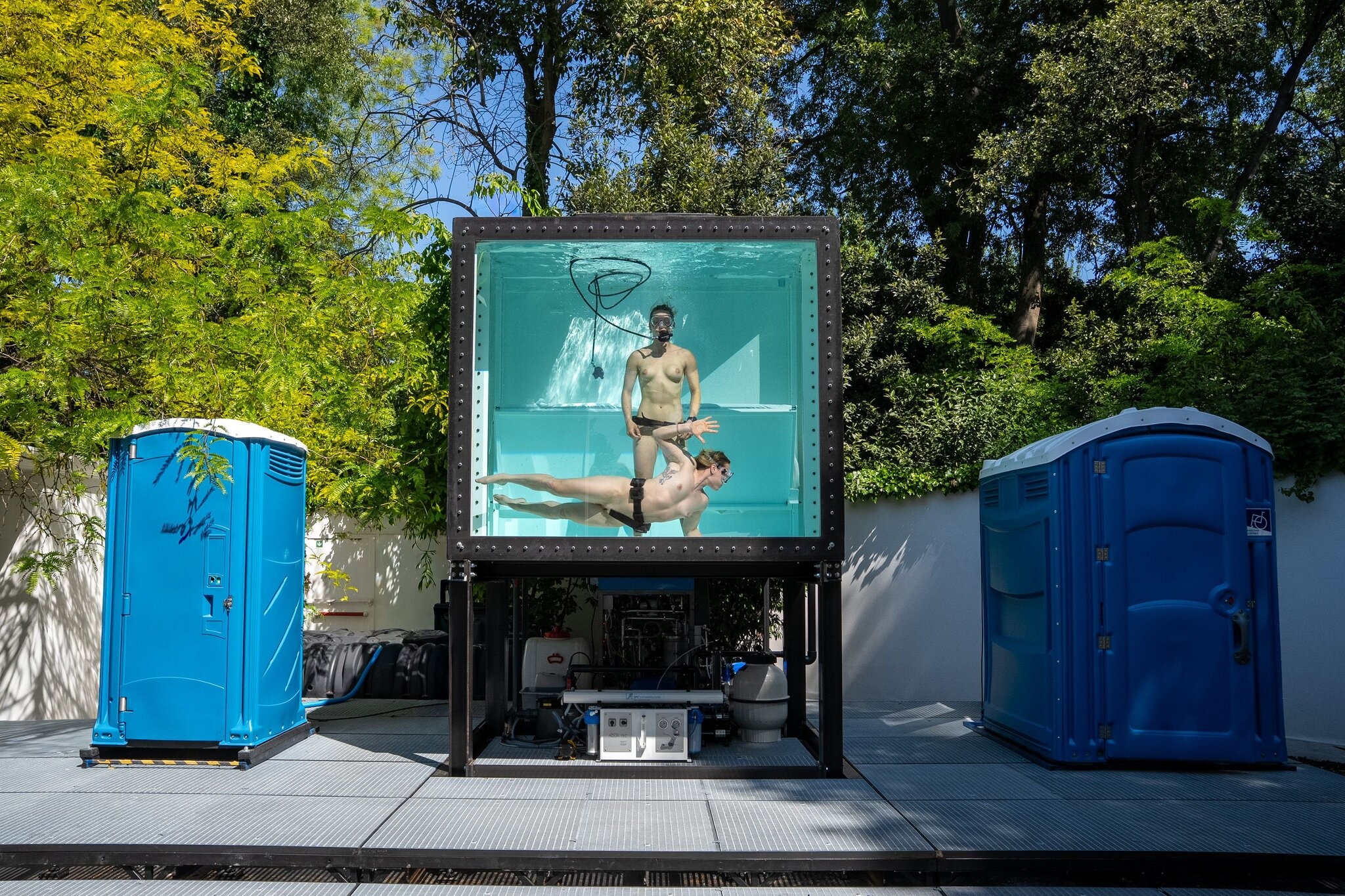 tac pham,  venice biennale, anh 1