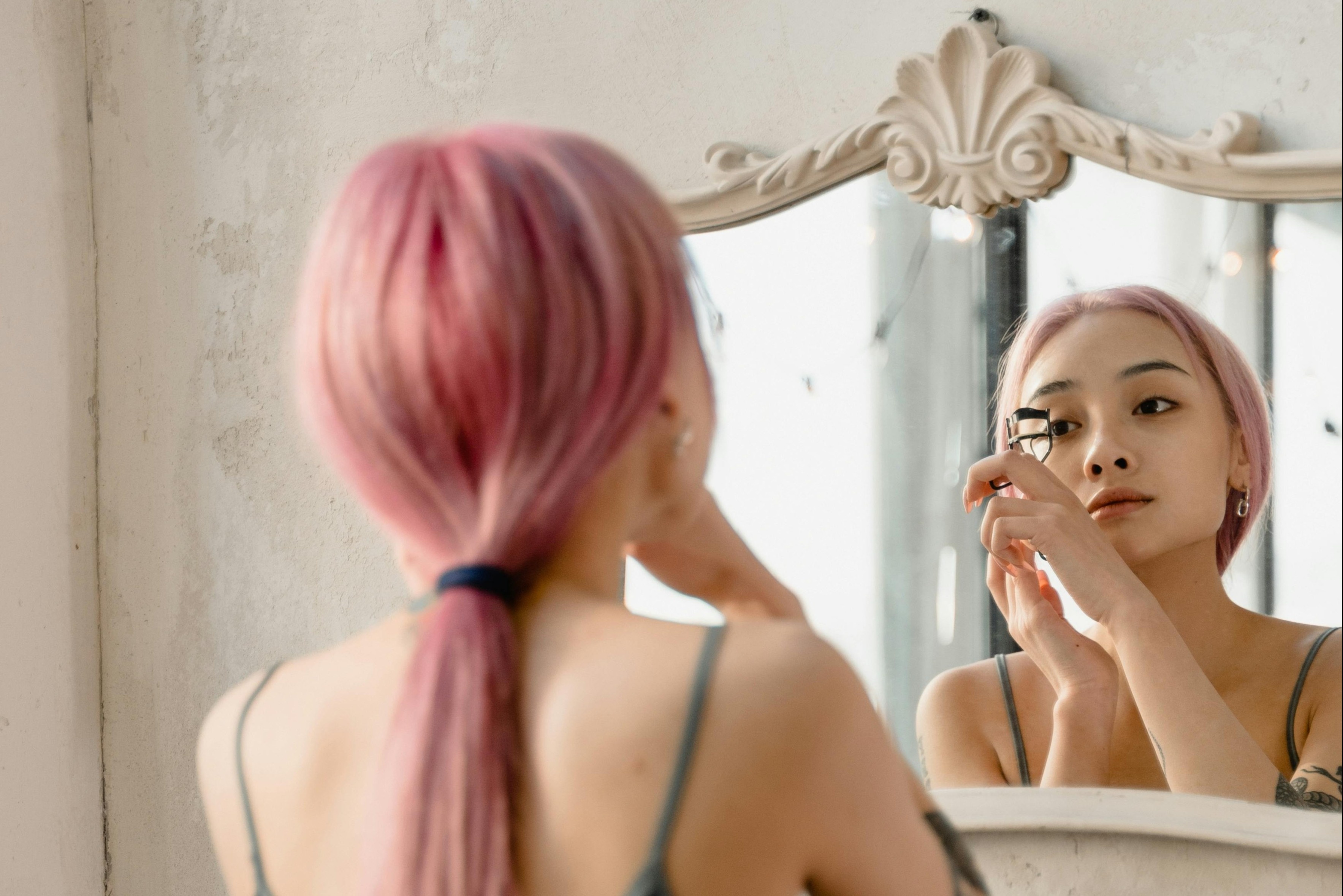 Sai lam khi nhuom toc khien trang suc nhanh xin mau hinh anh
