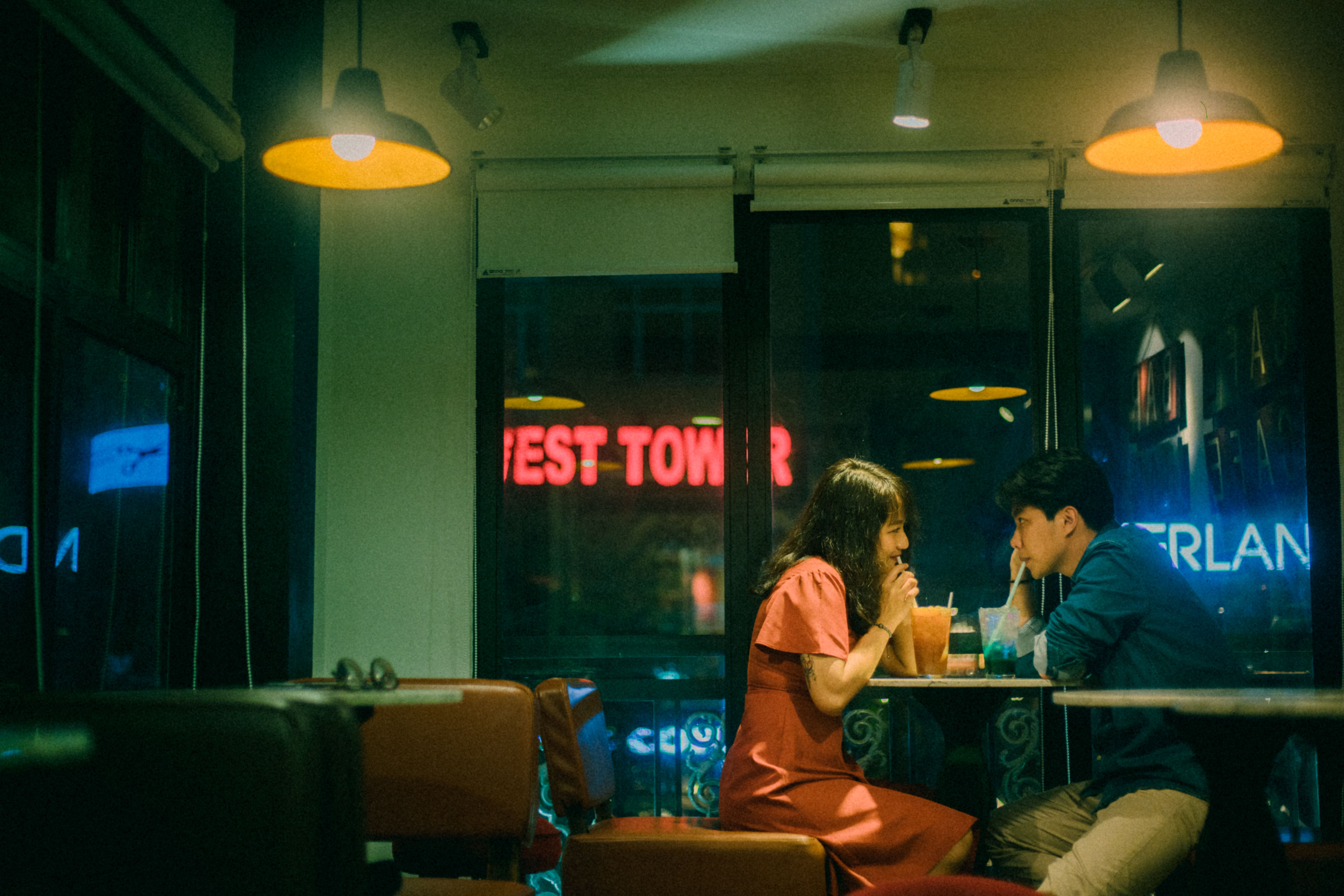 Gen Z,  hen ho,  tiet kiem anh 1