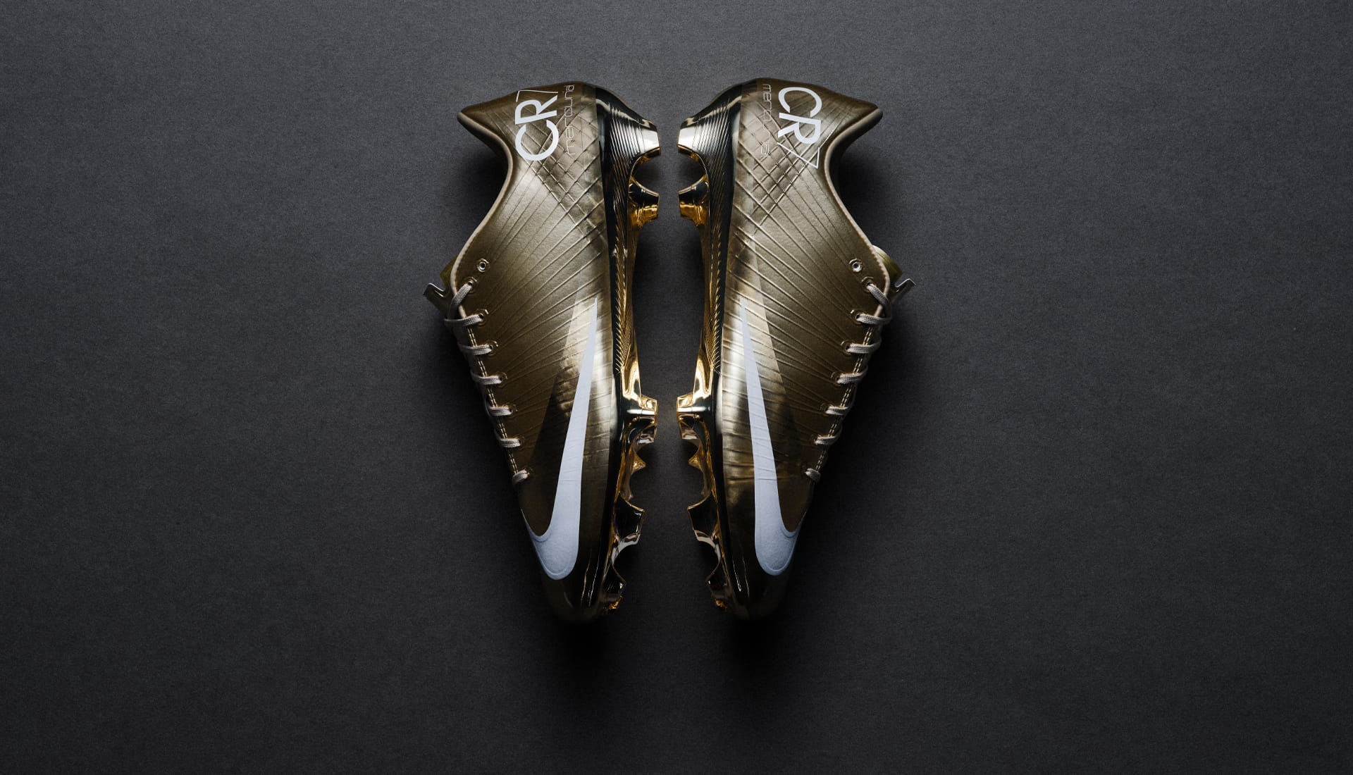 ronaldo,  giay vang,  giay Nike anh 1