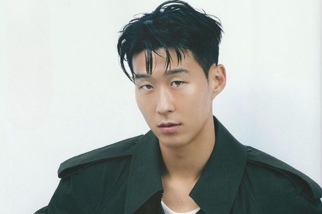 Son Heung-min lot top 10 cau thu mac dep nhat World Cup hinh anh