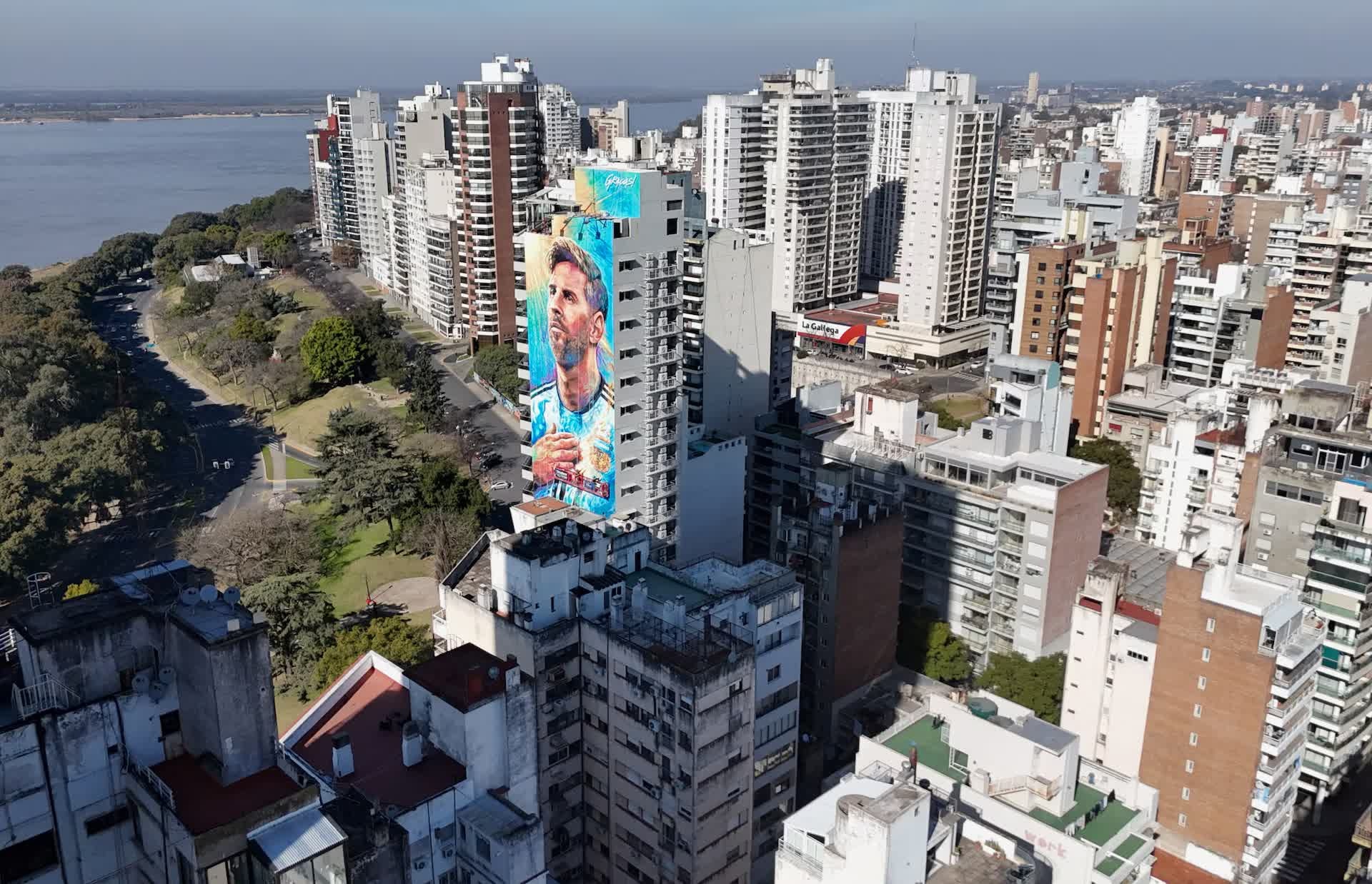 messi,  qu&ecirc; nh&agrave; ảnh 2