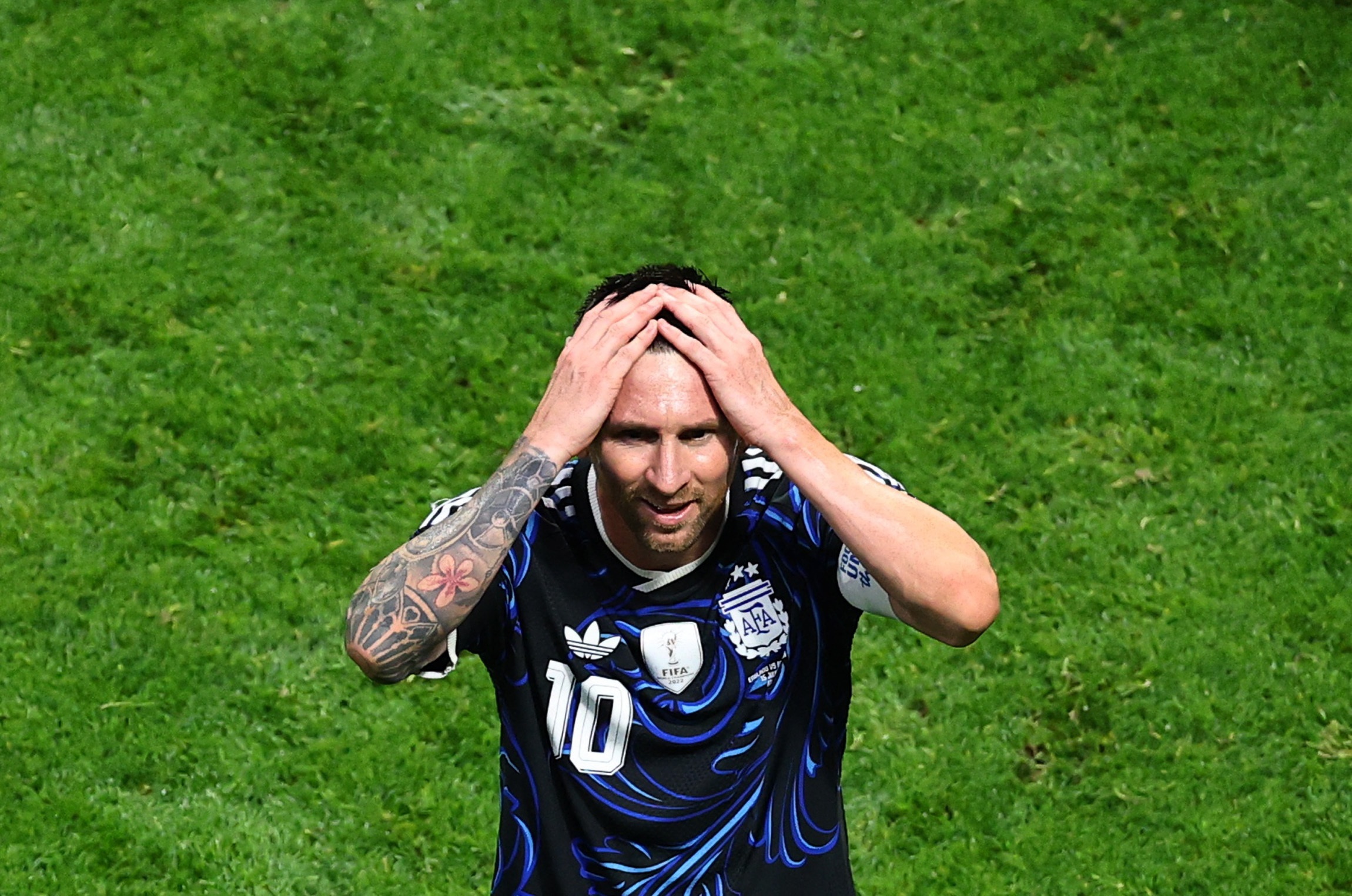 Messi phá lời nguyền 20 năm của Argentina ở World Cup