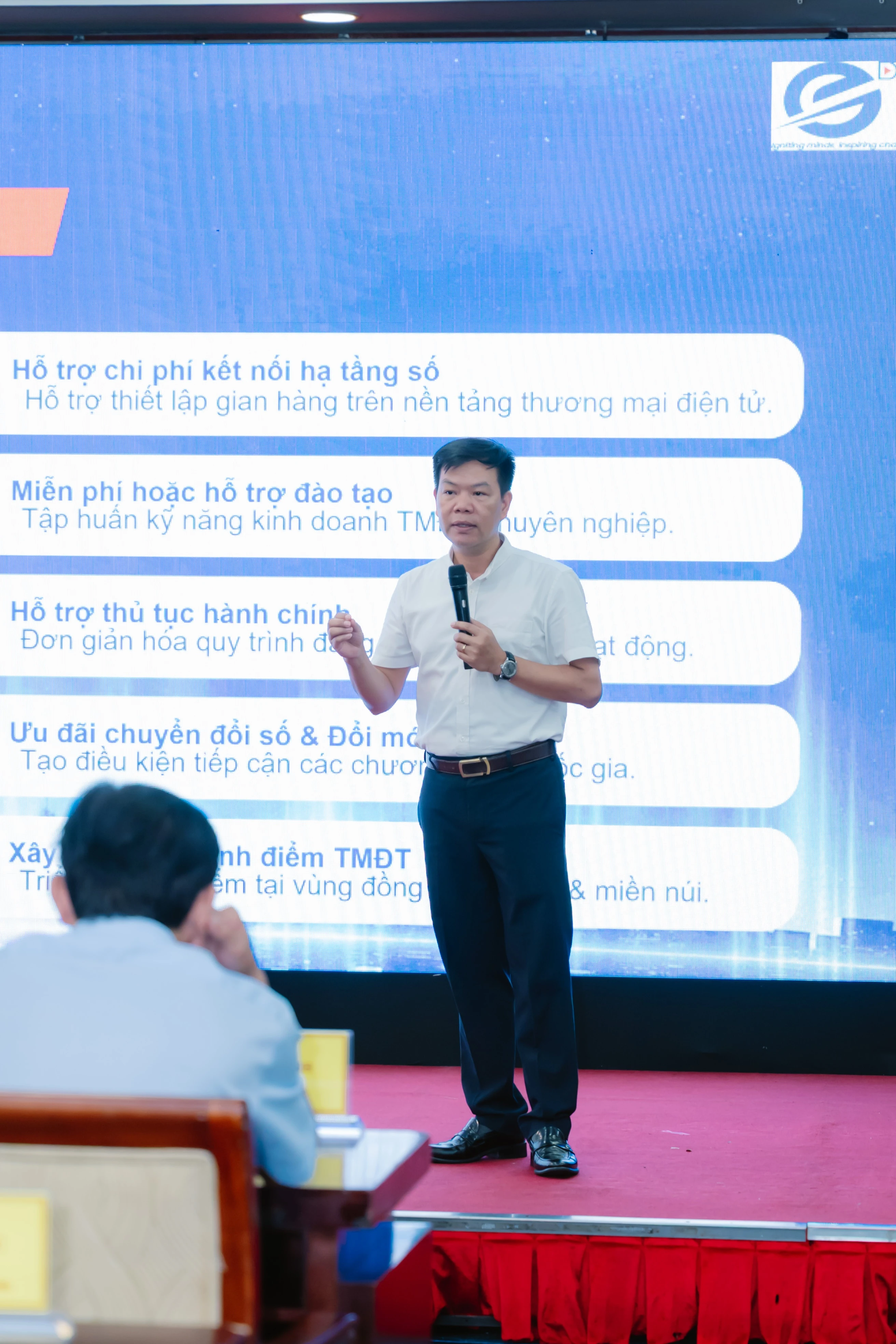 thương mại điện tử ảnh 2