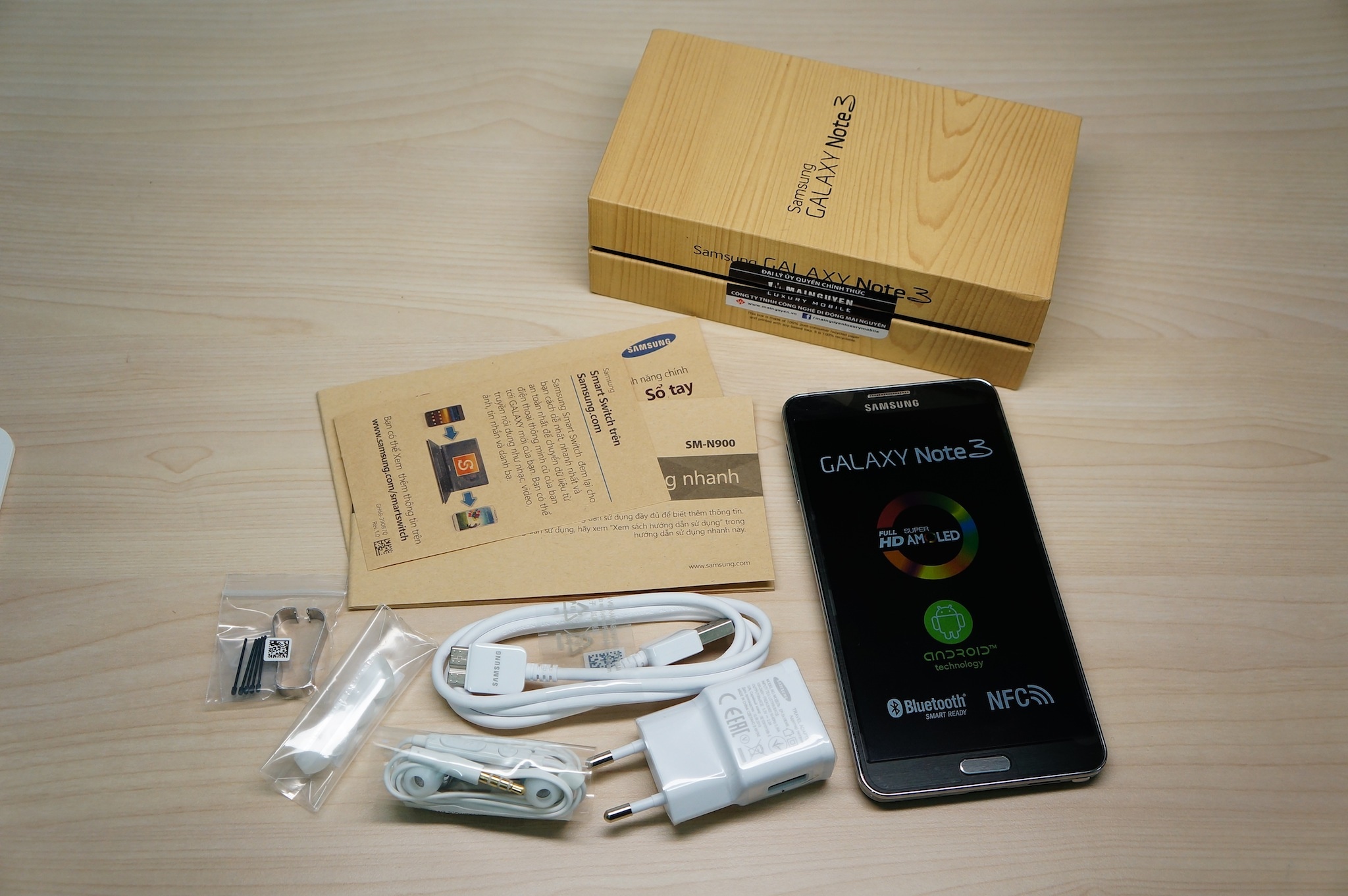 Mo hop Samsung Galaxy Note 3 chinh hang gia 16,9 trieu dong hinh anh