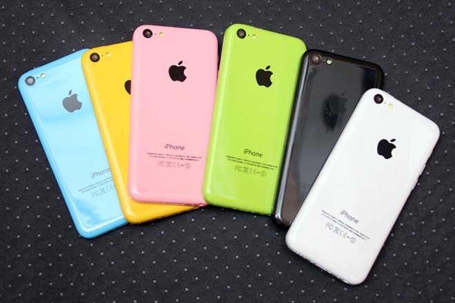 iPhone 5C o Viet Nam re hon Singapore hinh anh