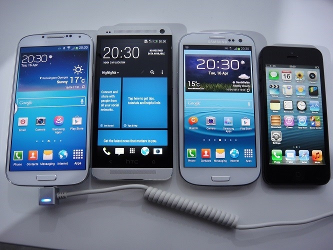 Smartphone cao cap o at giam gia hinh anh