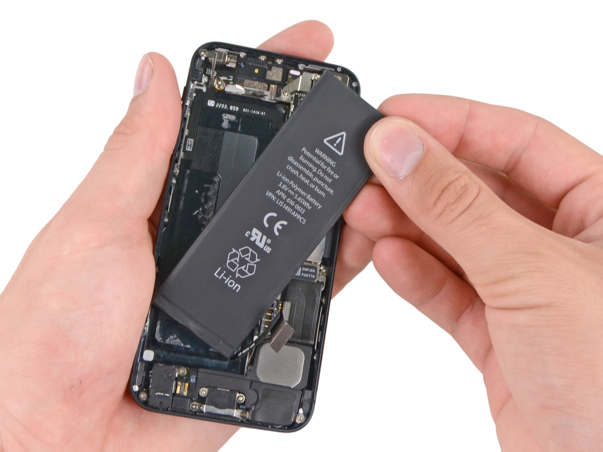 Apple thu hoi va doi lai iPhone 5S bi loi pin hinh anh