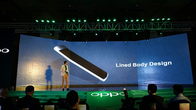 Oppo on ao ra N1 voi camera xoay, gia tu 12,7 trieu o VN hinh anh