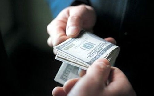 Ngan hang Nha nuoc: “Dung ngoai te de cho, tang la hop ly” hinh anh