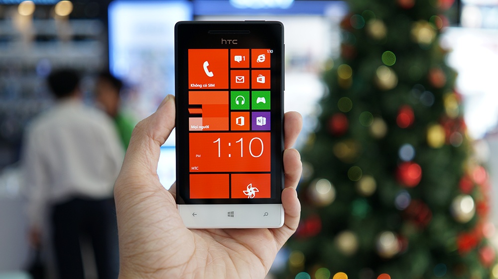 'Dap hop' HTC 8S vua ha gia mot nua con 3,3 trieu hinh anh