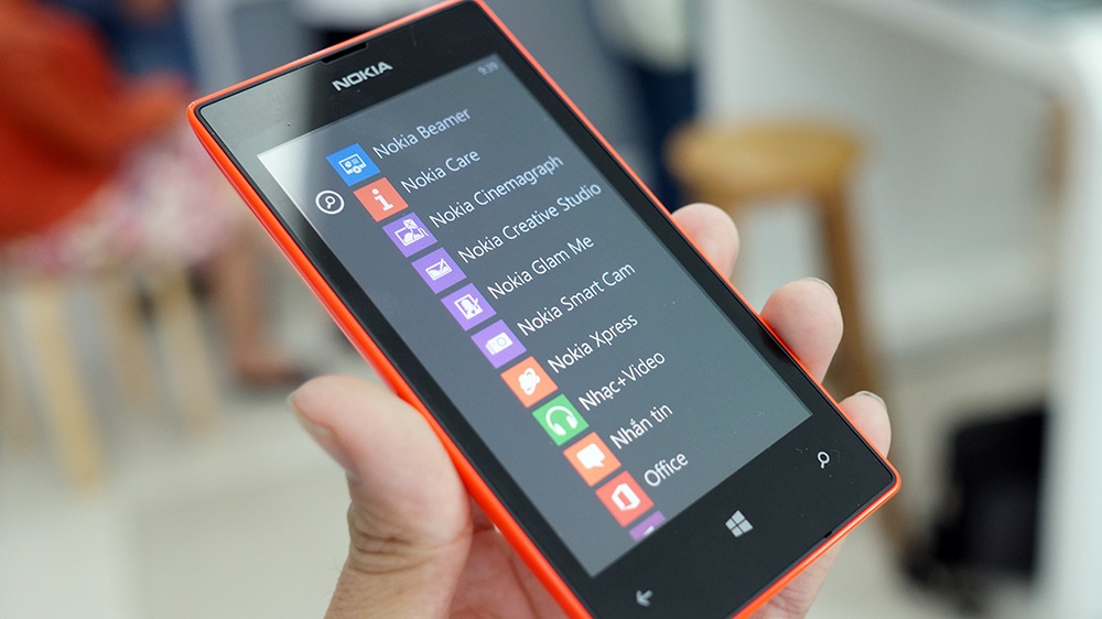 Mo hop Nokia Lumia 525 chinh hang gia 3,5 trieu dong hinh anh
