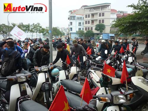 Hang tram xe Dream hoi tu tai Ha Noi hinh anh