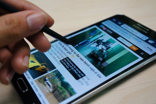 Nhung smartphone duoc yeu thich nhat nam 2013 hinh anh