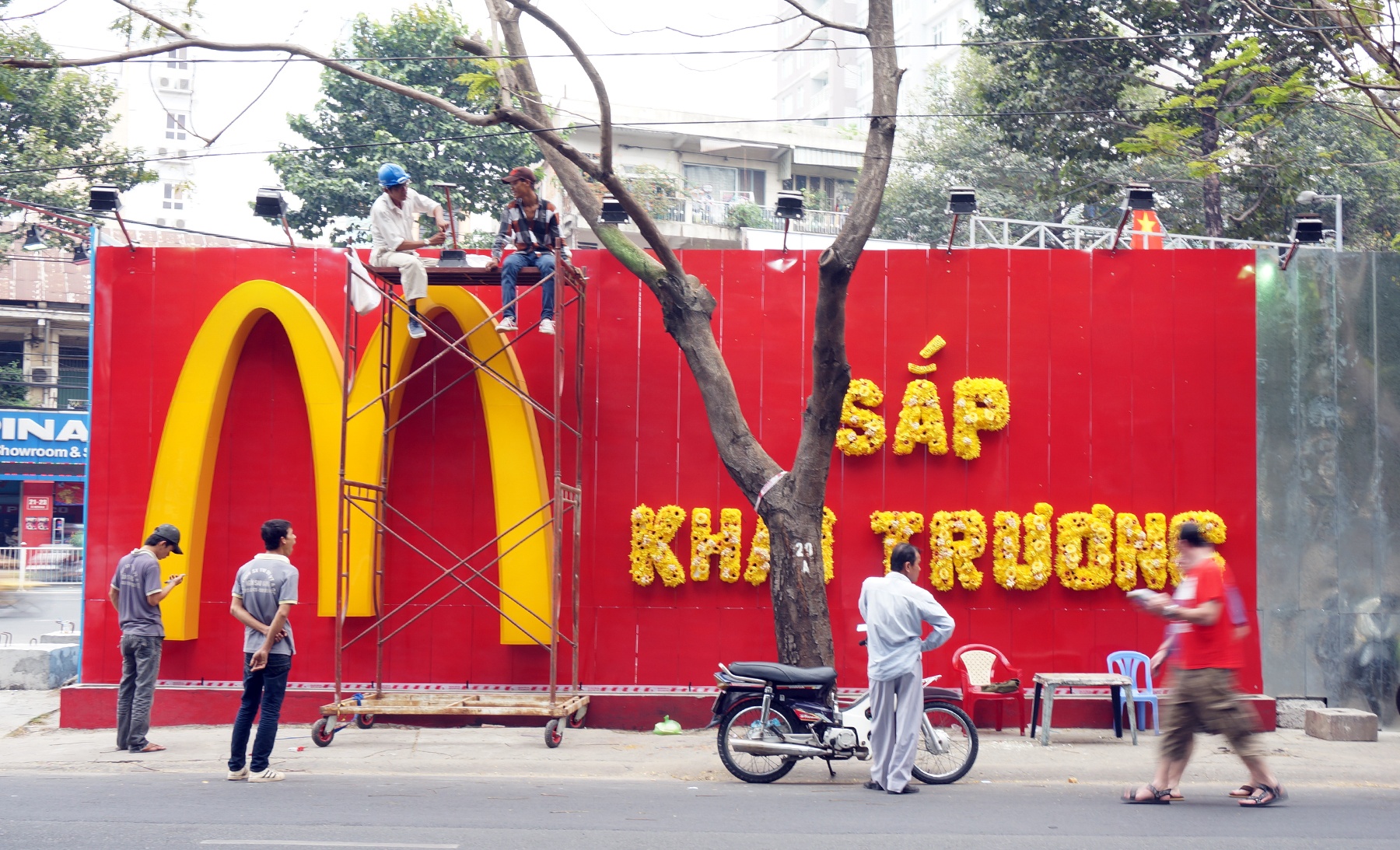 Anh cua hang McDonald's sap khai truong gan cho Ben Thanh hinh anh