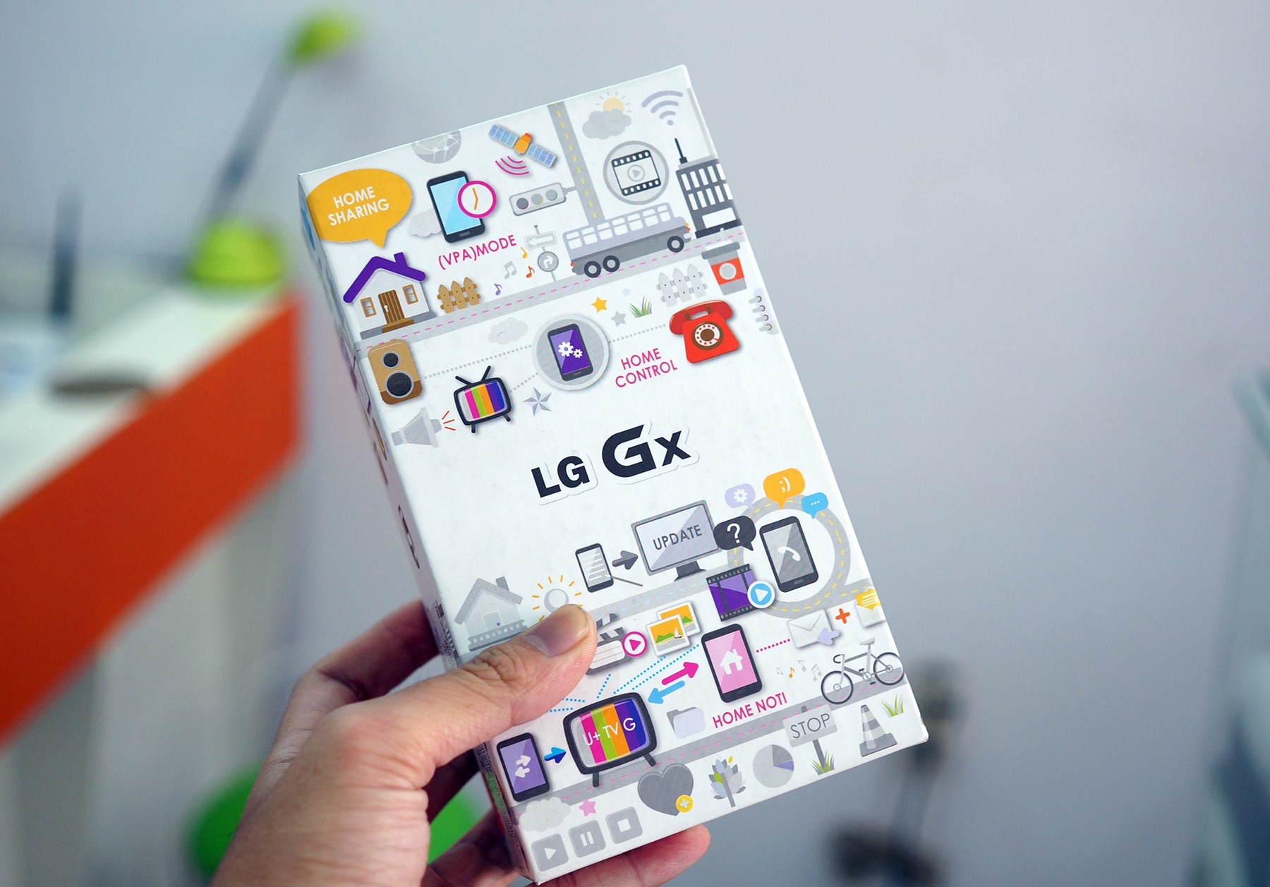 Mo hop LG Gx manh ngang Galaxy Note 2 gia 9,5 trieu tai VN hinh anh