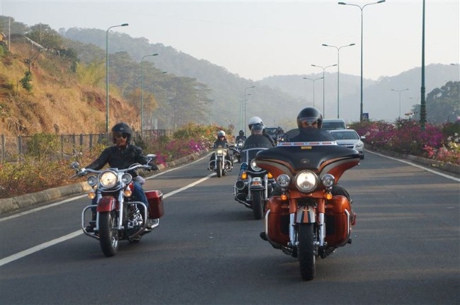 Khi nguoi Ha Noi choi Harley Davidson hinh anh