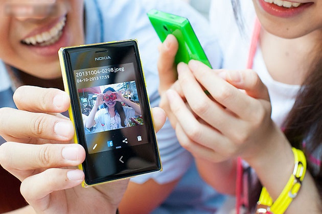 Nokia ban Asha 500, 503 hai SIM tai VN gia 1,5 va 1,9 trieu hinh anh