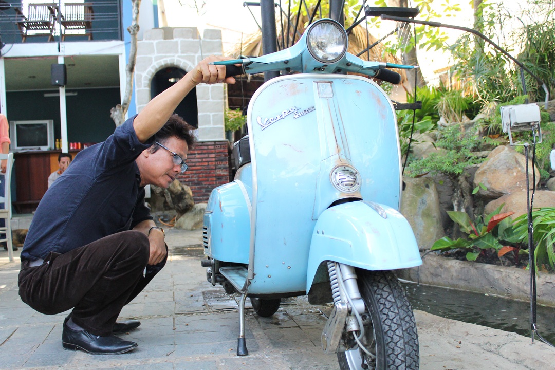 Ca phe ngam xe co o Sai Gon hinh anh