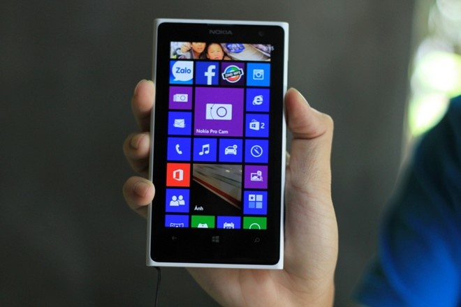 Nokia Lumia 1020 cung ha gia 3 trieu theo 1520 hinh anh