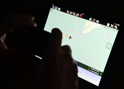 Ung dung di dong ho tro cuu nan may bay Malaysia mat tich hinh anh