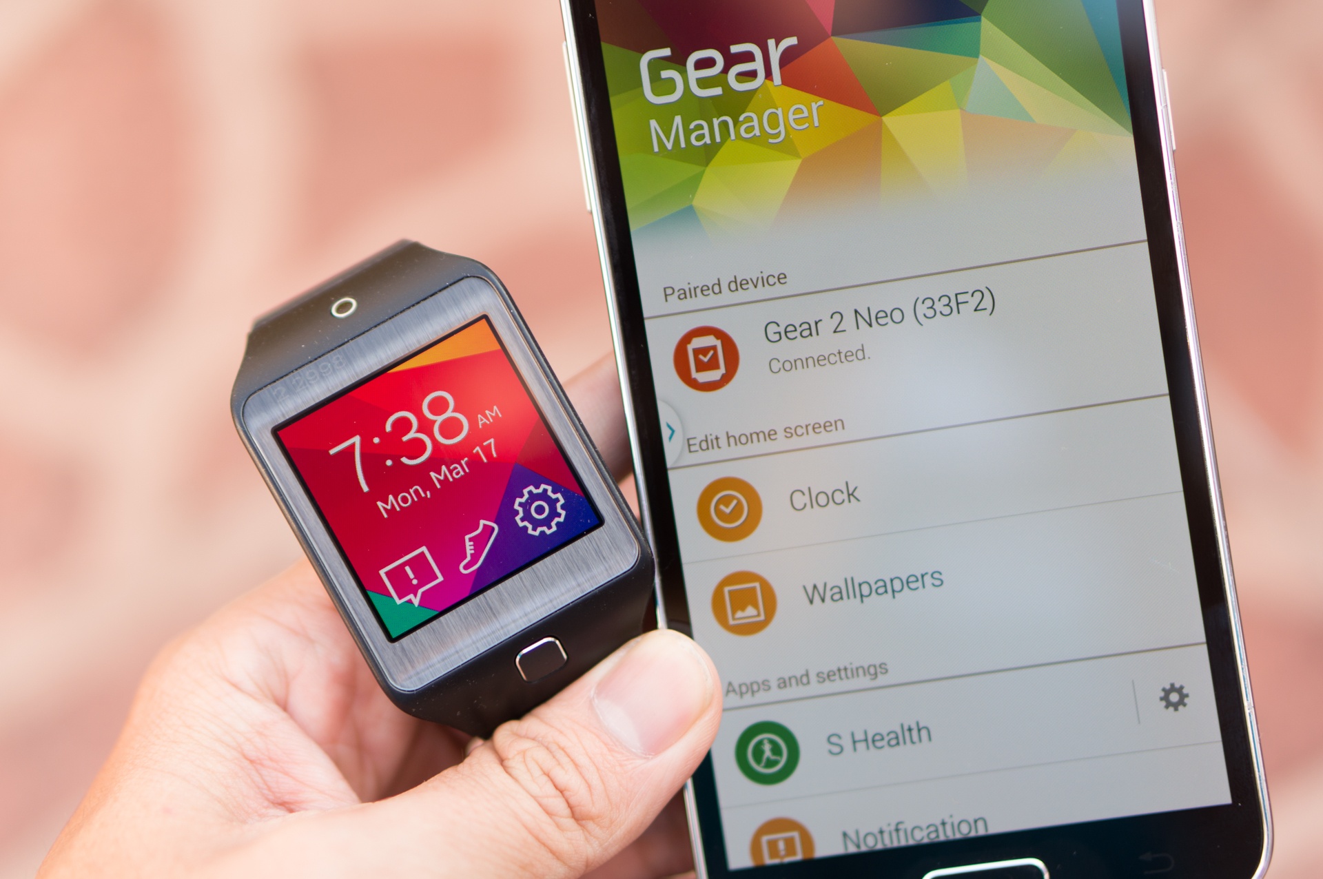 Anh thuc te dong ho thong minh Galaxy Gear 2 Neo tai VN hinh anh