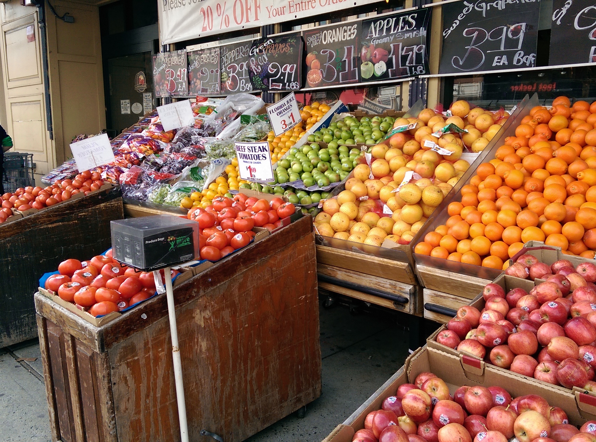 So anh chup tu camera kep cua HTC One M8 va iPhone 5S hinh anh